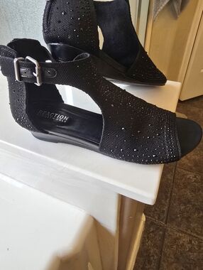 Reaction Kenneth Cole Black Embellished Open-Toe Ankle Strap Sandals